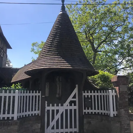 Maurice Bed & Breakfast Cabourg