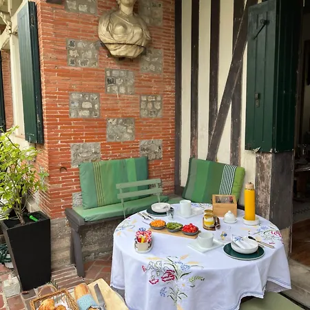 Maurice Frühstückspension Cabourg